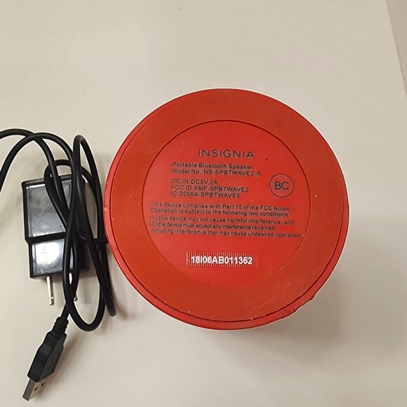 Insignia Portable Bluetooth Stereo Speaker - NS-SPBTWAVE2-R - Red - Picture 3 of 3